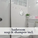 Tolle Zweiraum-ferienwohnung In Bester Lage L Innenstadtnaehe L 1 Minute Zum Bahnhof L Tv L Free-wlan L Keine Kueche L Willkommen Im Hallo!-apartment 4 Apartman *
